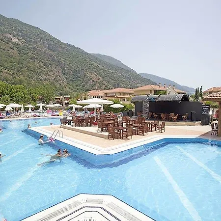 Asena Beach מלון